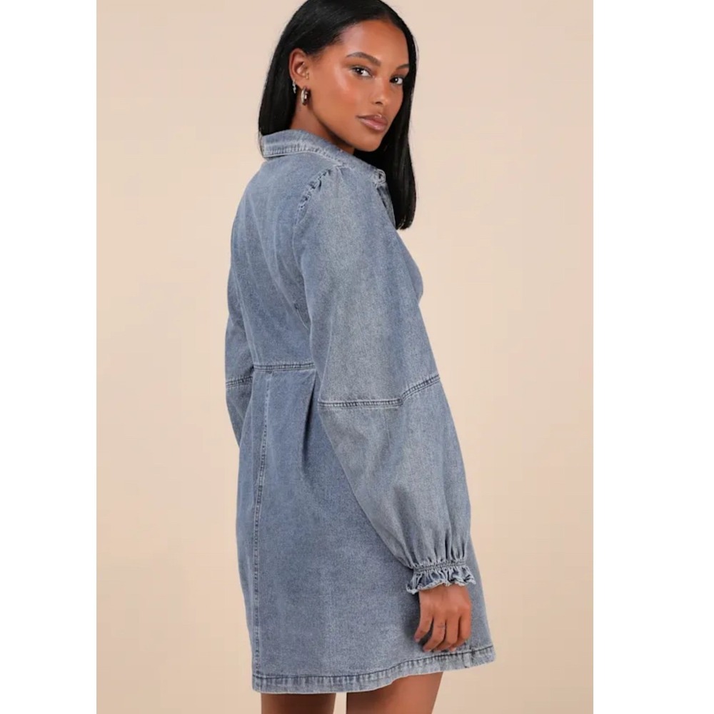 Lulus Uniquely Darling Medium Wash Denim Mini Dress Pockets Size S NEW - Picture 2 of 12